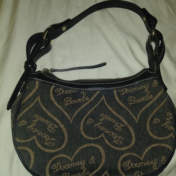 Dooney & Bourke handbag - Picture 4 of 6